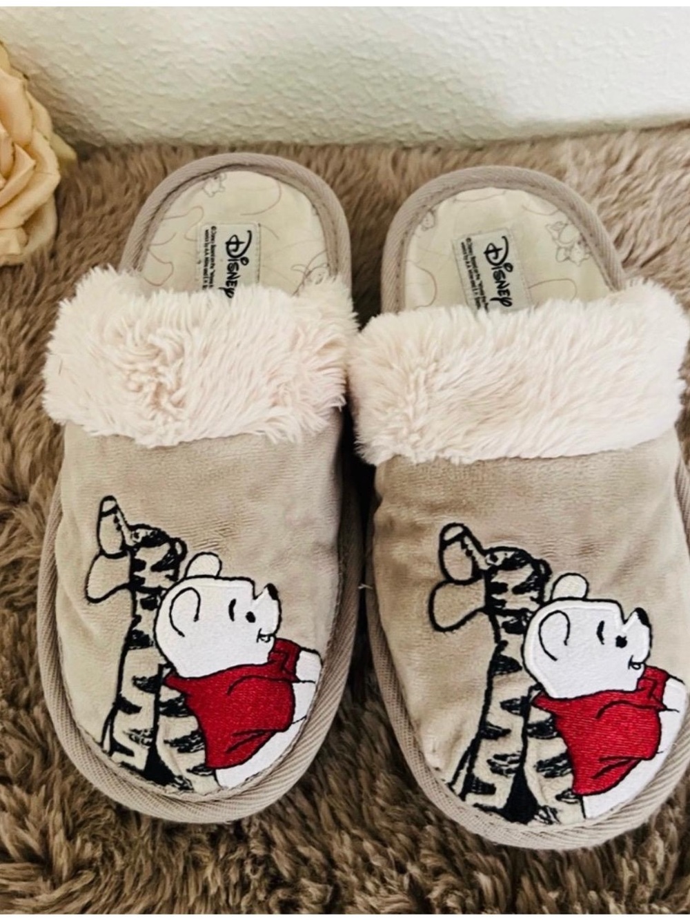 Disney Beige Plush Winnie the Pooh Slippers with Red Accents- Size EU 38/39